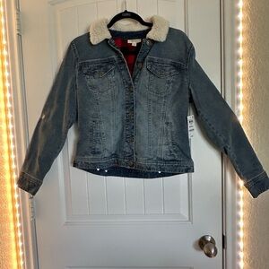 NWT-Women’s Style & Co. Blue Jean Jacket with White Sherpa Collar